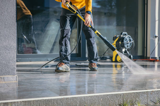 Best Commercial Pressure Washing  in Gladstone, OR